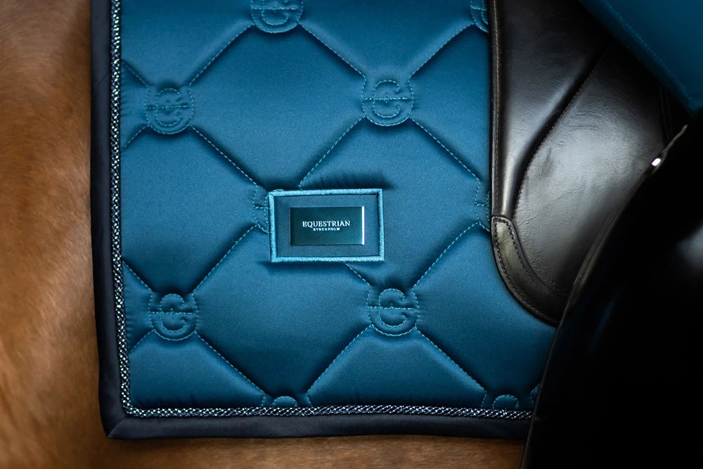 Equestrian Stockholm Dressuur Zadeldekje - Blue Meadow