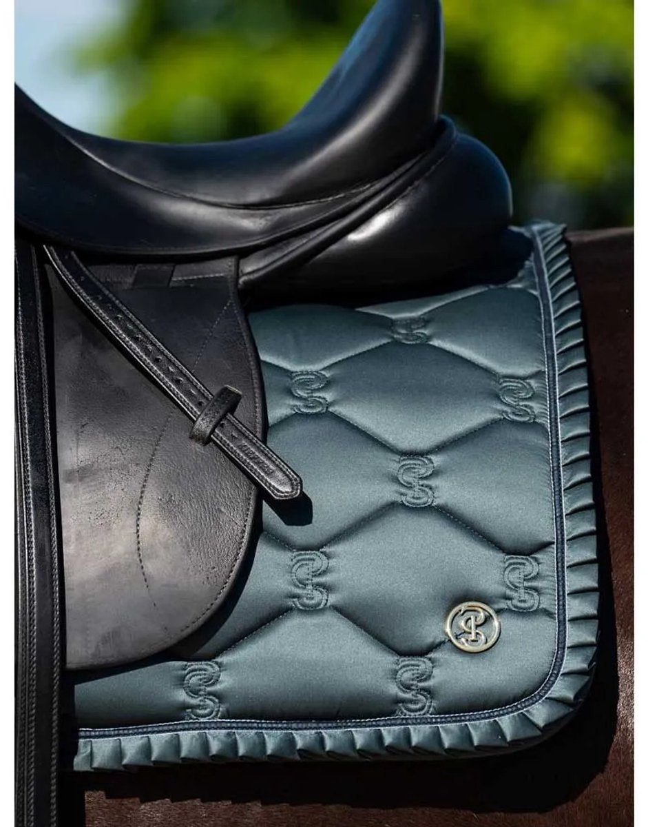 PS of Sweden - Dressuur Zadeldekje Ruffle Midnight Green