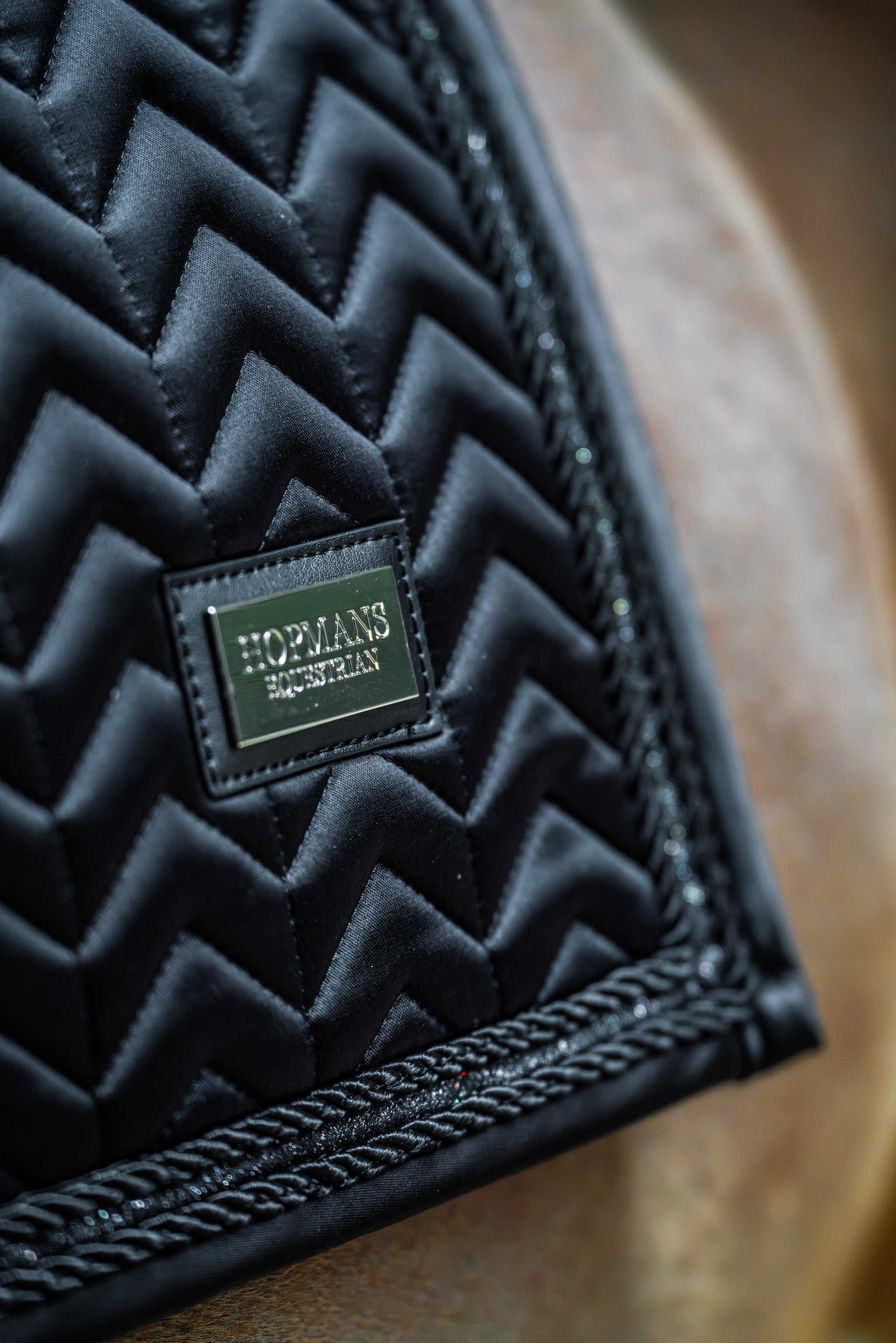 Hopmans Equestrian - Zadeldekje Zwart