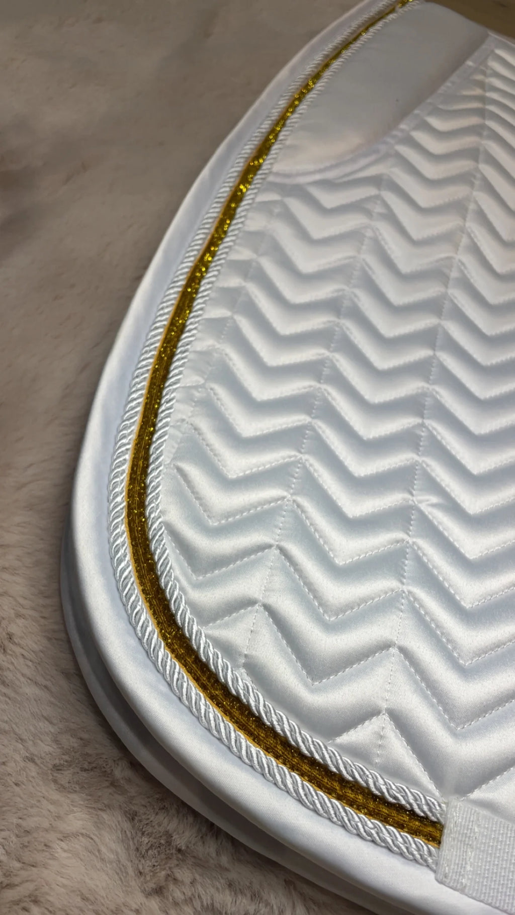 Hopmans Equestrian - Wit Dressuur Full Goud glitter