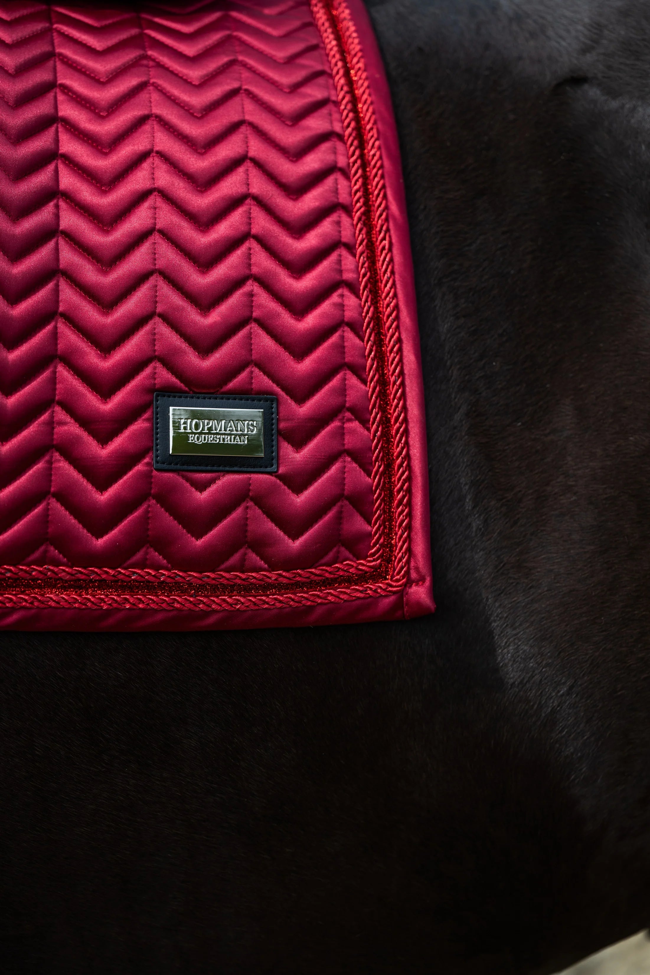 Hopmans Equestrian - Zadeldekje Bordeaux