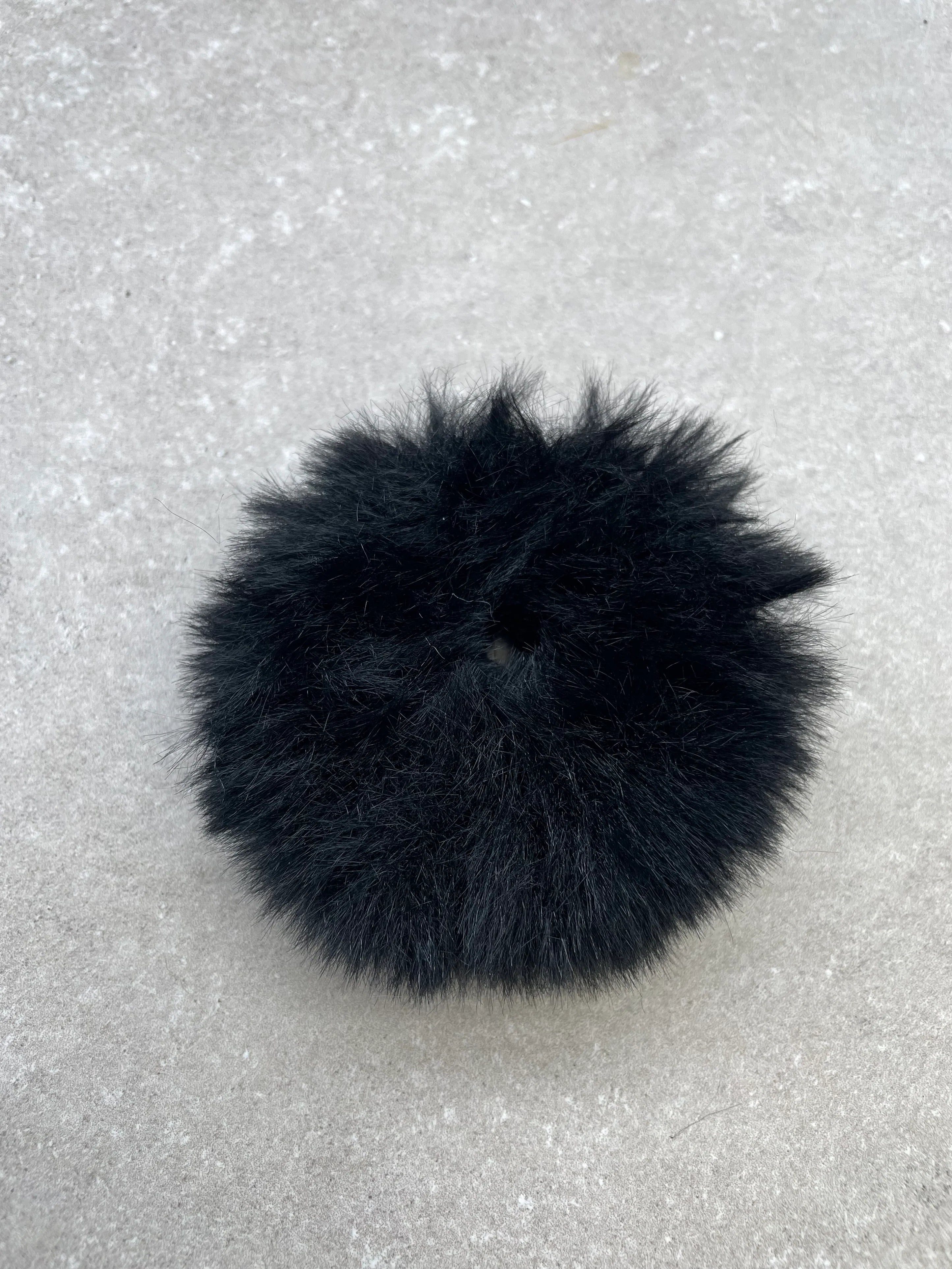 Hopmans Equestrian - Knotband Fluffy Zwart